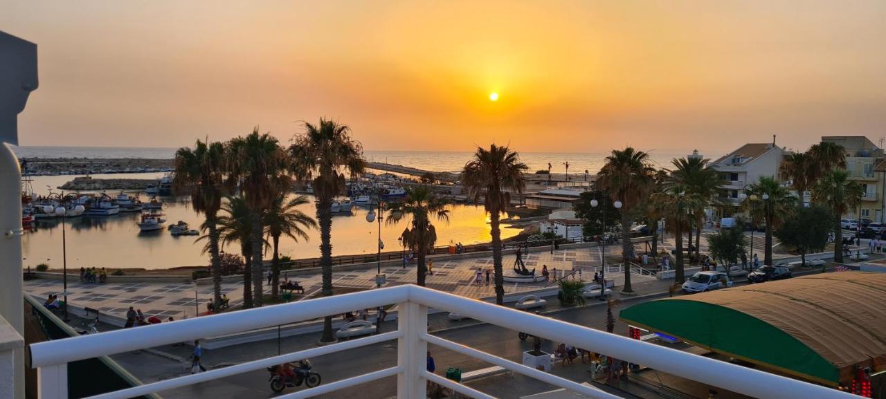 Terrazza Sul Porto Lejlighed Scoglitti Eksteriør billede